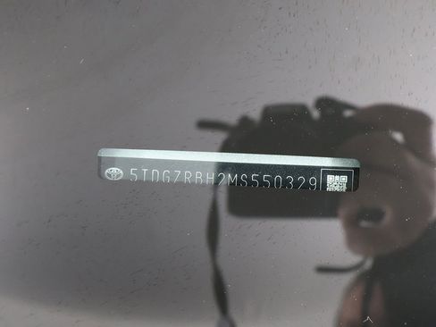 Used 2021 Toyota Highlander XLE image 54