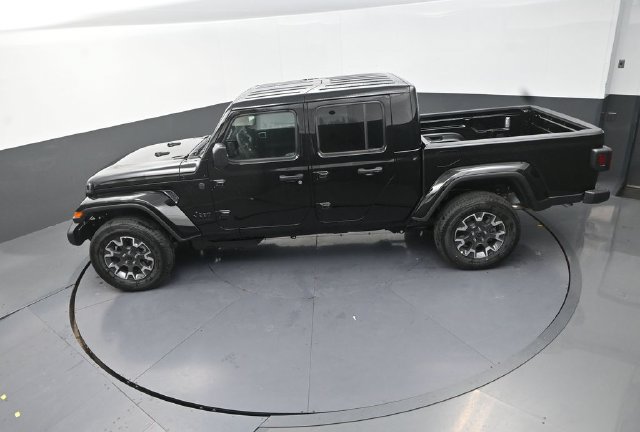 New 2026 Jeep Gladiator Sport AWD/4WD image 13