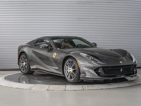 Used 2023 Ferrari 812 GTS RWD image 12