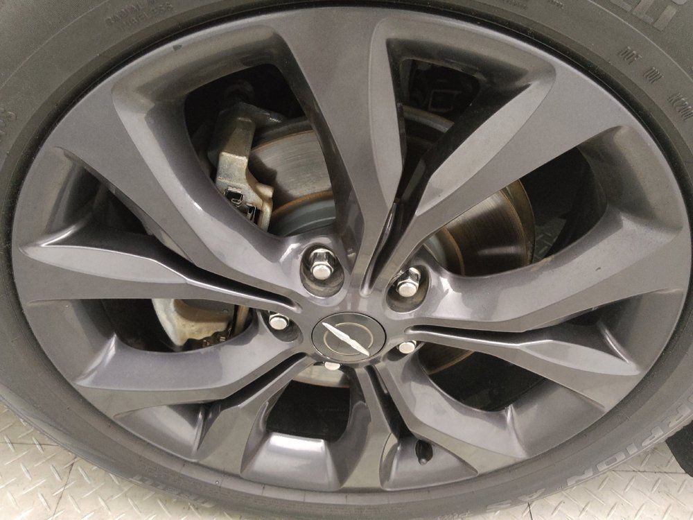 Used 2018 Chrysler Pacifica Touring Plus w/ S Appearance Package FWD image 31