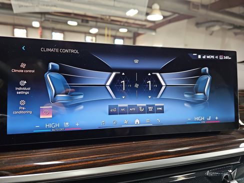 New 2026 BMW X5 xDrive40i w/ Climate Comfort Package image 23