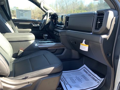 New 2025 Chevrolet Silverado 1500 RST AWD/4WD image 30