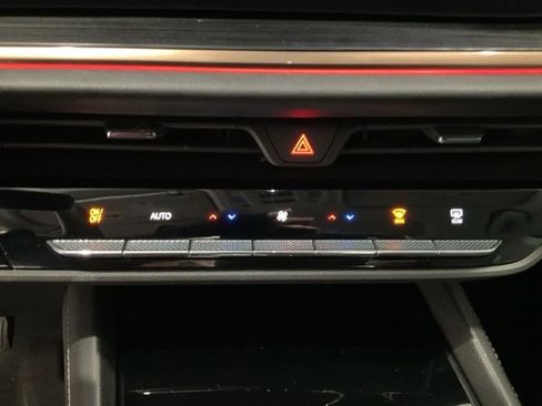 Used 2024 Buick Envision Avenir image 14