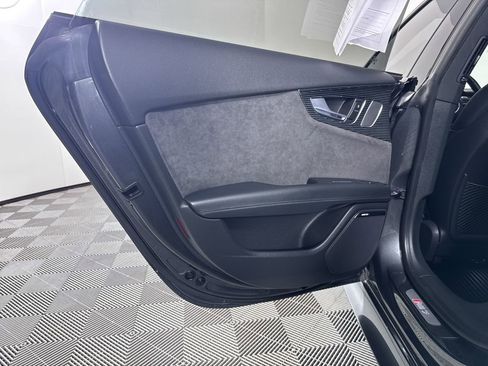 Used 2018 Audi RS 7 image 42