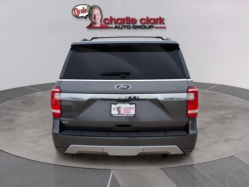 Used 2021 Ford Expedition XLT image 4