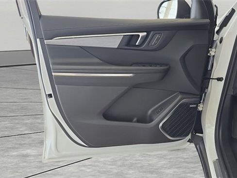 Used 2025 Buick Enclave Preferred image 24