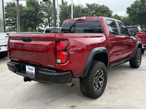 Used 2024 Chevrolet Colorado ZR2 w/ ZR2 Convenience Package III AWD/4WD image 5