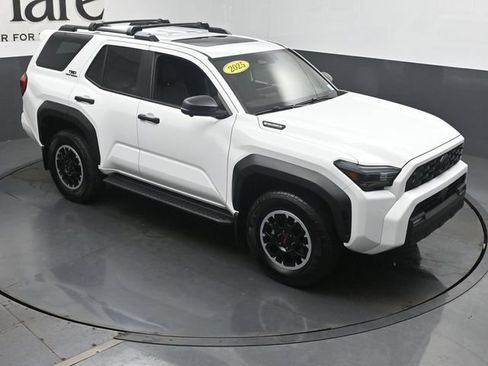 Used 2025 Toyota 4Runner TRD Off-Road Premium AWD/4WD image 49