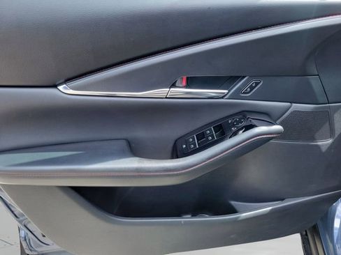 Used 2025 MAZDA CX-30 AWD 2.5 S w/ Preferred Package image 16