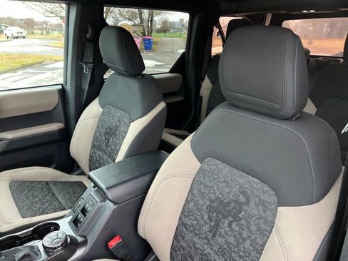 Used 2022 Ford Bronco Wildtrak image 17