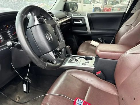 Used 2018 Toyota 4Runner Limited AWD/4WD image 2