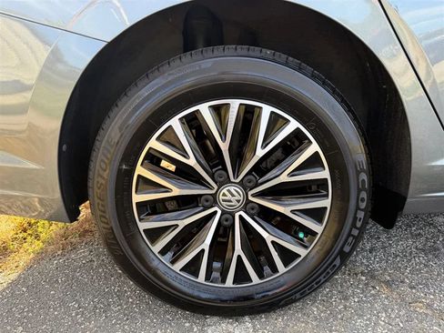 Used 2019 Volkswagen Jetta SEL FWD image 39