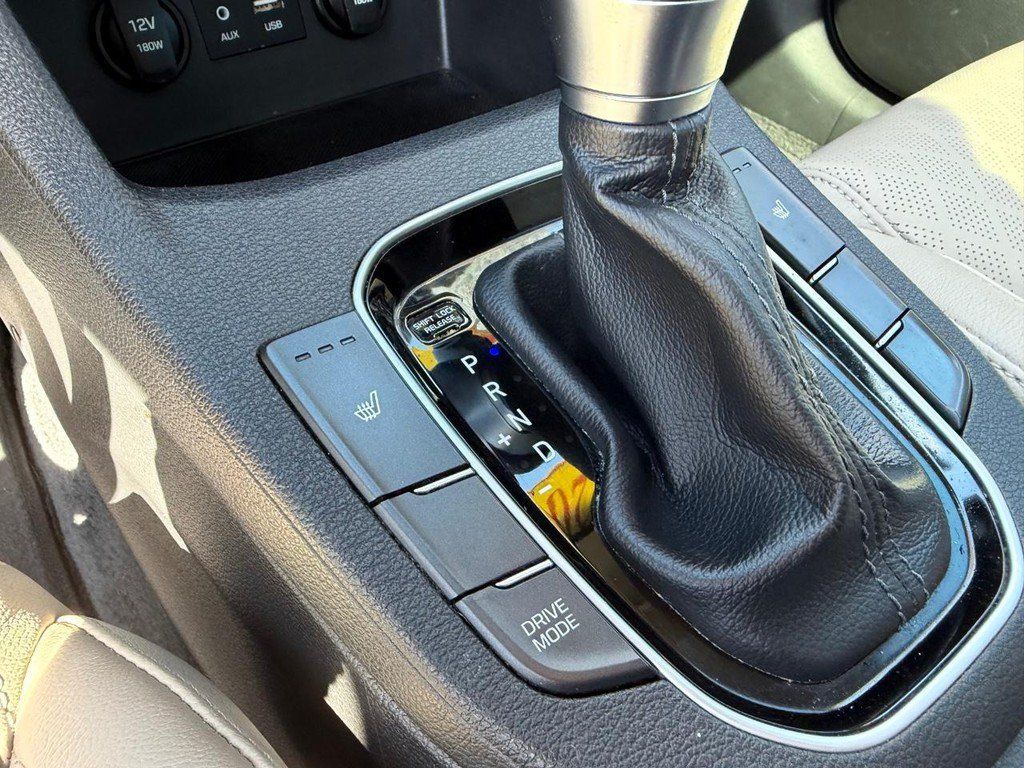 Used 2020 Hyundai Elantra GT w/ Style Package 02 FWD image 35