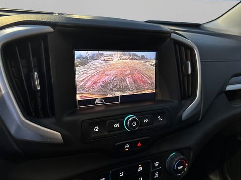 Used 2023 GMC Terrain SLE image 26