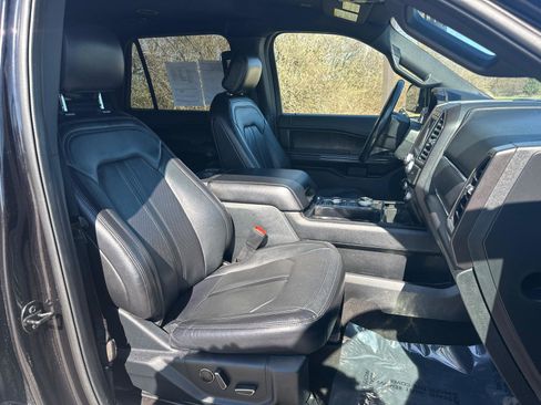 Used 2020 Ford Expedition Max Limited image 8