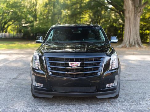 Used 2019 Cadillac Escalade Premium Luxury w/ Escalade Sport Edition AWD/4WD image 5
