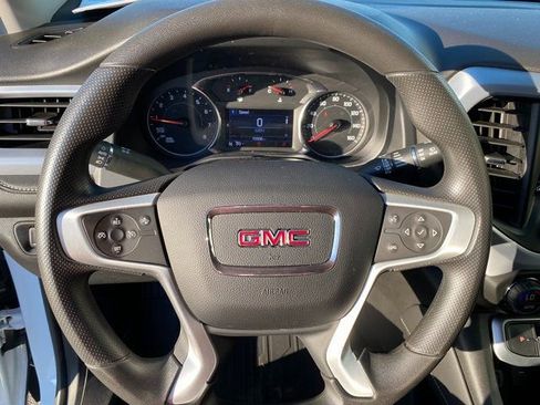 Used 2023 GMC Acadia SLE w/ Driver Convenience Package image 30