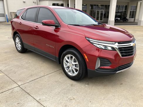 Certified 2024 Chevrolet Equinox LT image 3