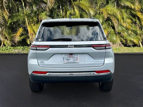New 2025 Jeep Grand Cherokee Laredo image 4