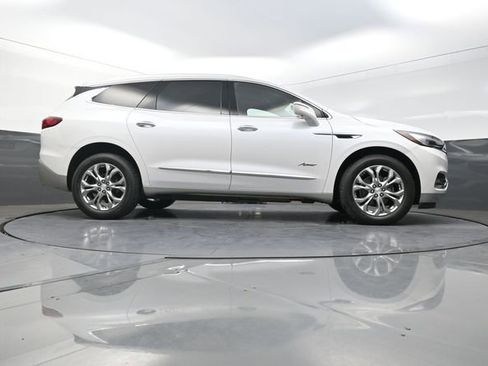 Used 2018 Buick Enclave Avenir w/ Avenir Technology Package image 14