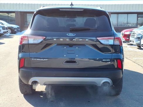 Used 2022 Ford Escape Titanium image 4