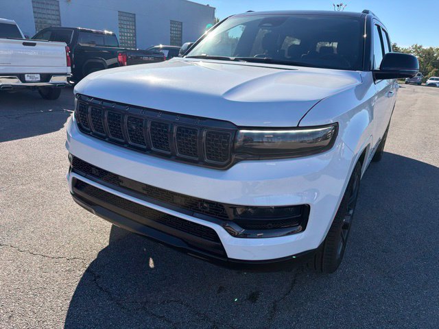 Used 2024 Jeep Grand Wagoneer Series II Obsidian w/ Quick Order Packagew 28T AWD/4WD image 3