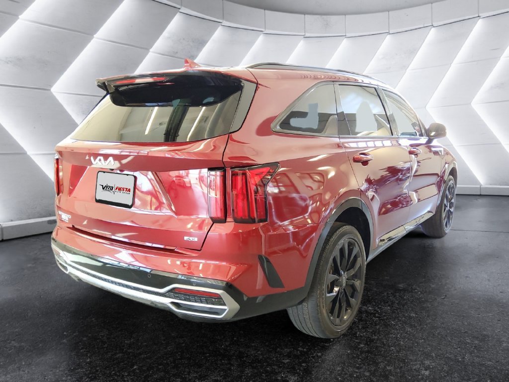 Used 2023 Kia Sorento SX AWD/4WD image 4