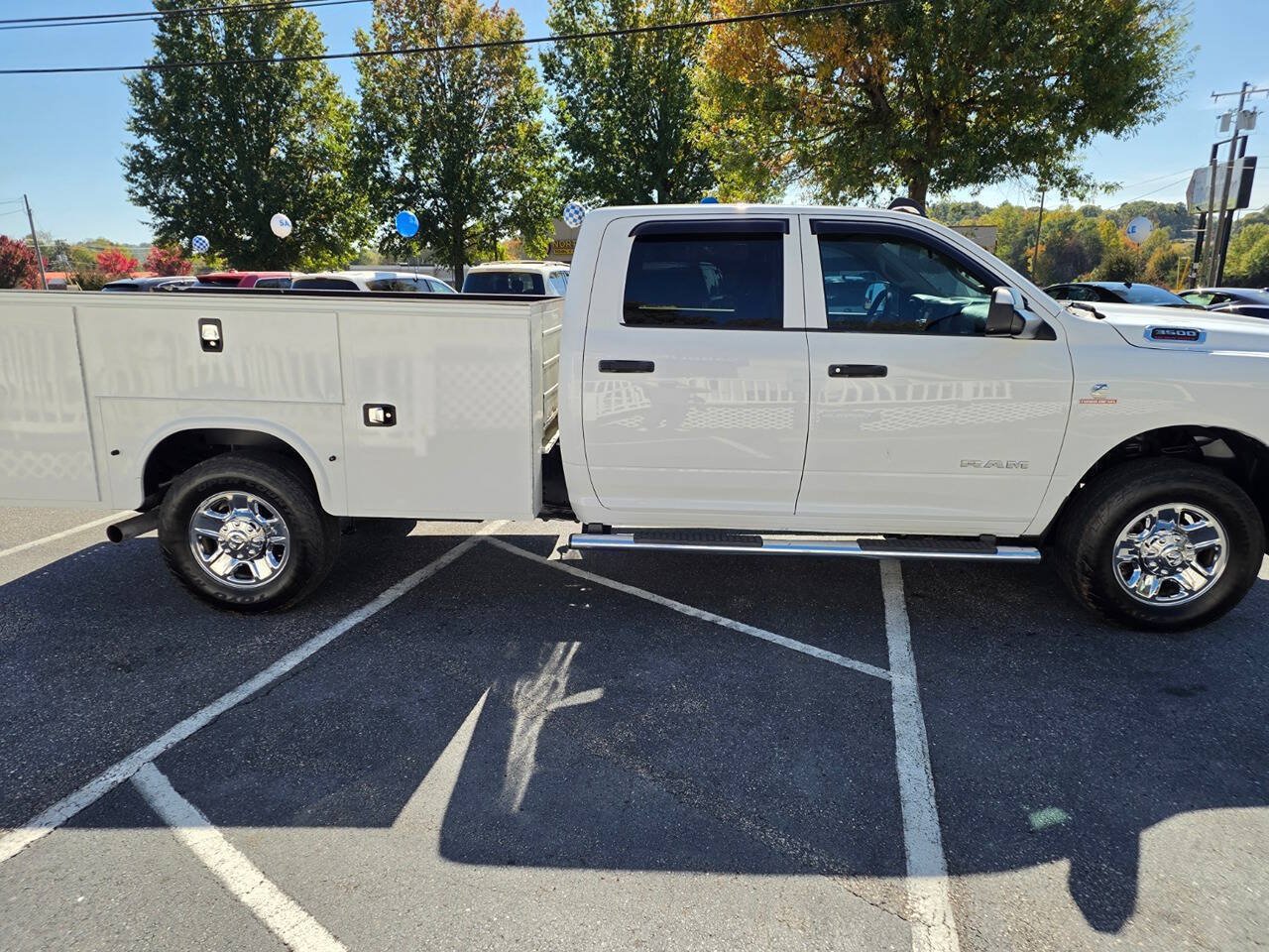 Used 2019 RAM 3500 Tradesman w/ Chrome Appearance Group AWD/4WD image 7
