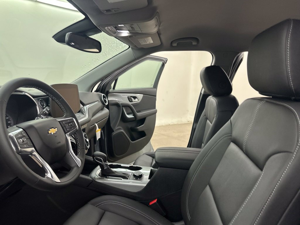 New 2026 Chevrolet Blazer LT w/ Midnight/Sport Edition AWD/4WD image 35