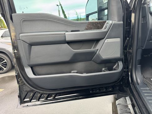 Used 2025 Ford F350 Lariat w/ Lariat Ultimate Package image 33