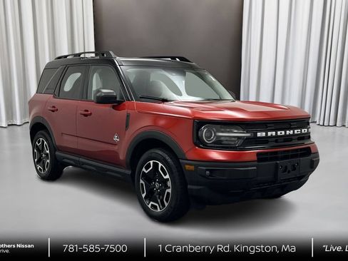 Used 2024 Ford Bronco Sport Outer Banks w/ Tech Package AWD/4WD image 3