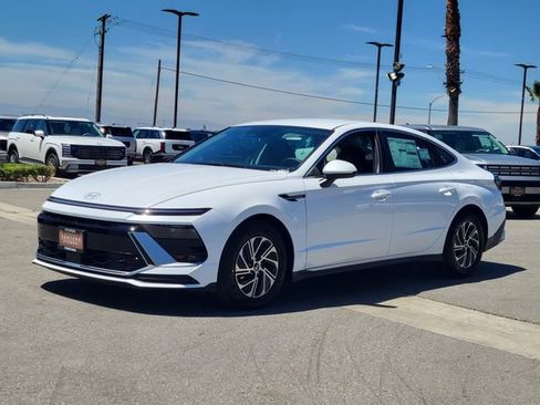 New 2026 Hyundai Sonata Blue FWD image 2