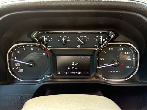 Used 2020 GMC Sierra 1500 Elevation w/ Elevation Value Package AWD/4WD image 16