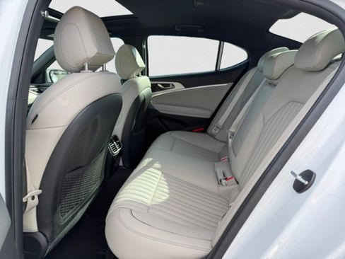 Used 2023 Genesis G70 2.0T w/ Sport Prestige Package image 15