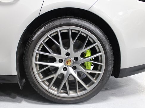 Used 2023 Porsche Panamera 4S image 18