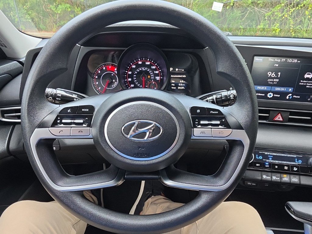 Used 2021 Hyundai Elantra SEL FWD image 18