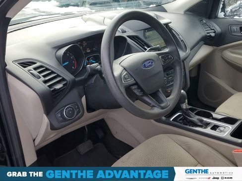 Used 2017 Ford Escape SE w/ Equipment Group 201A AWD/4WD image 9