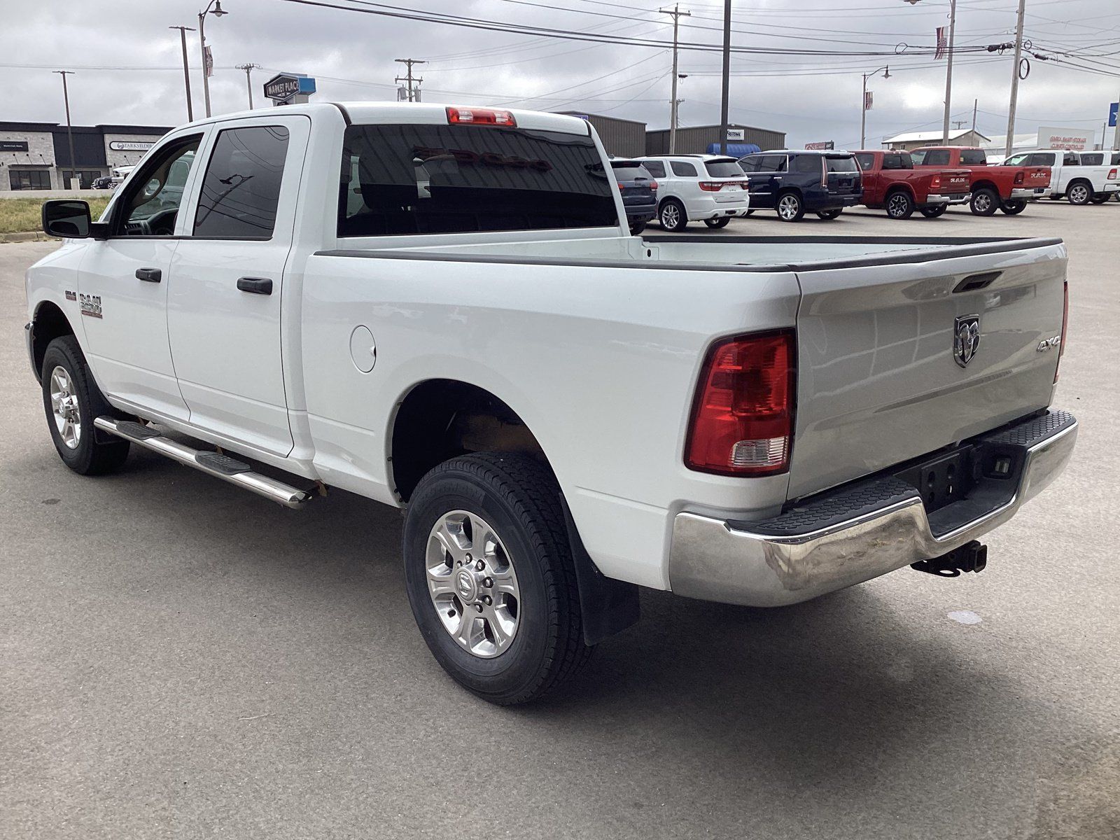 Used 2017 RAM 2500 Tradesman w/ Chrome Appearance Group AWD/4WD image 8