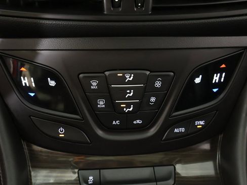 Used 2019 Buick Envision Essence image 51