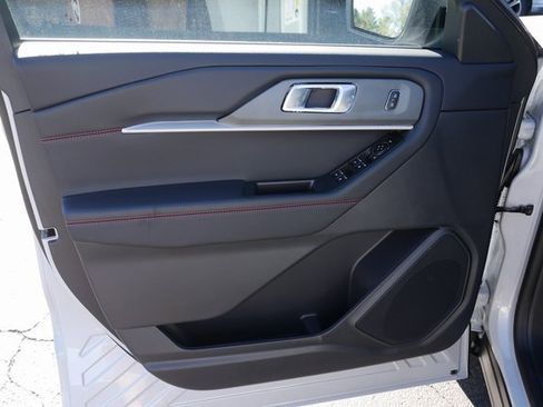 New 2026 Ford Explorer ST-Line w/ ST-Line Street Pack image 14