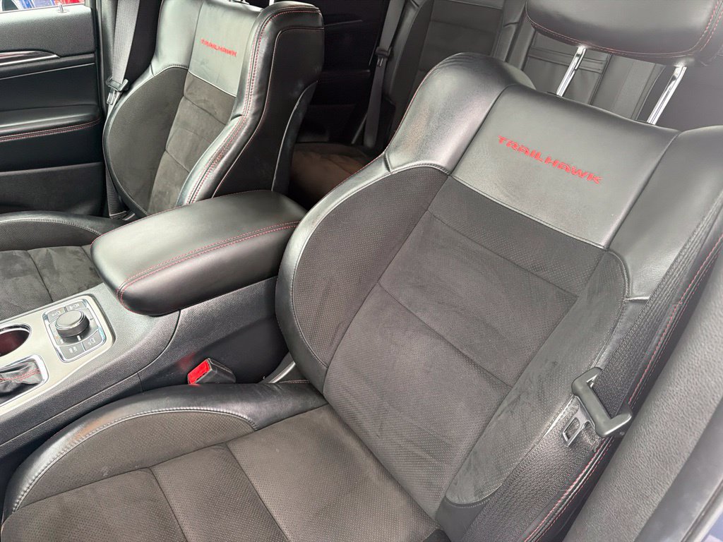 Used 2020 Jeep Grand Cherokee Trailhawk AWD/4WD image 9