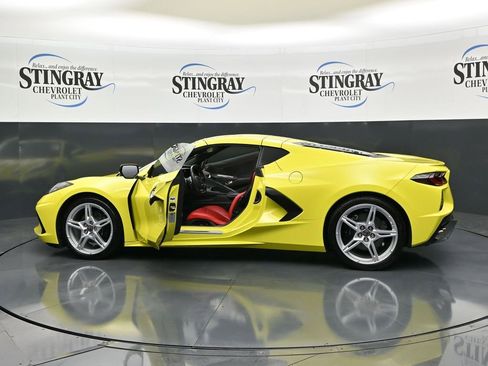 Used 2022 Chevrolet Corvette Stingray Coupe w/ 1LT image 28