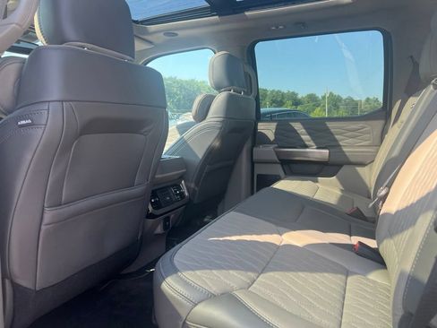 Used 2026 Ford F350 Platinum w/ Platinum Plus Package AWD/4WD image 6