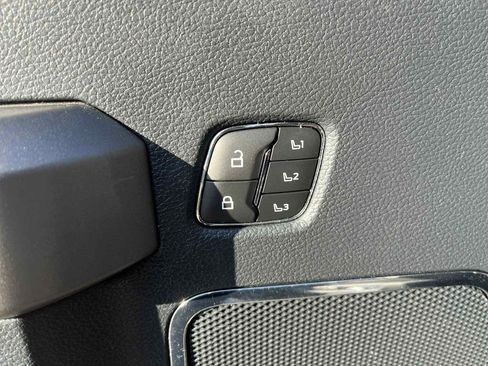 Used 2022 Ford F250 Platinum image 18