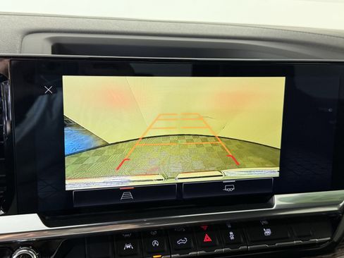 Used 2024 GMC Sierra 1500 Elevation image 20