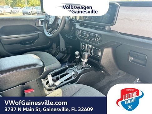 Used 2024 Jeep Wrangler Sport S image 10