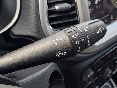 Used 2021 Jeep Compass 80th Special Edition image 27