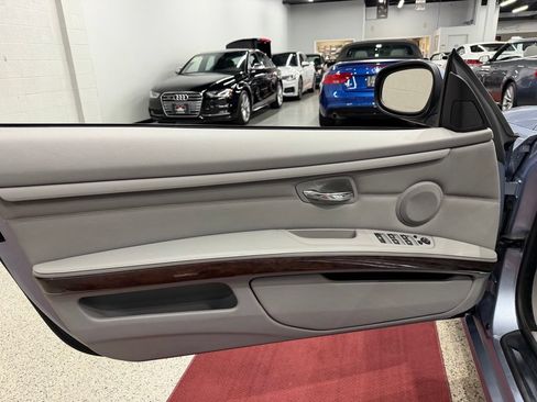 Used 2011 BMW 328i Convertible RWD image 17
