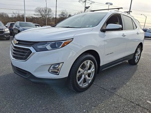 Used 2018 Chevrolet Equinox LT image 3