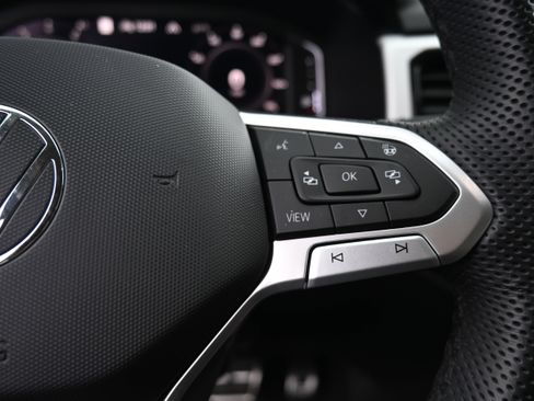 Used 2023 Volkswagen Atlas SEL R-Line image 20